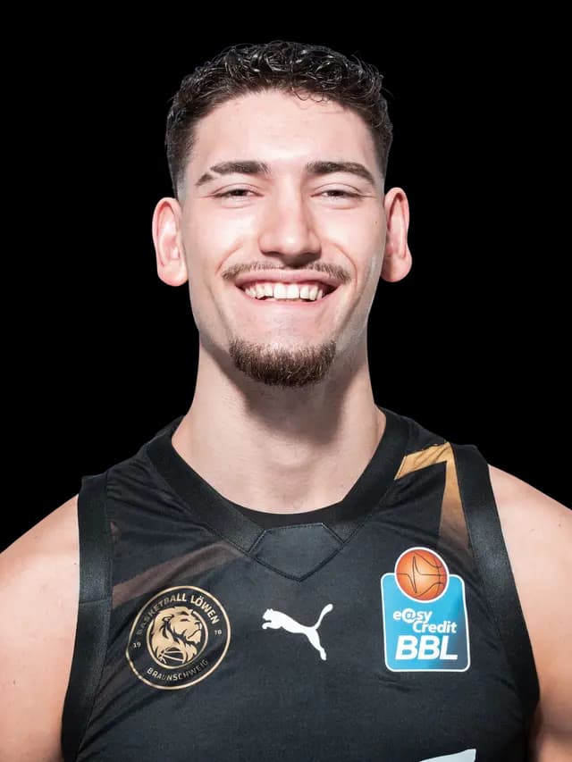 Nikola Tomic